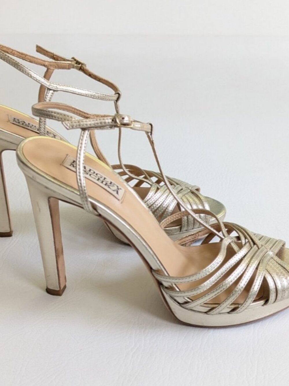 Badgley Mischka Angelica Metallic Gold Sandals Stilettos Size 8.5 T-Strap